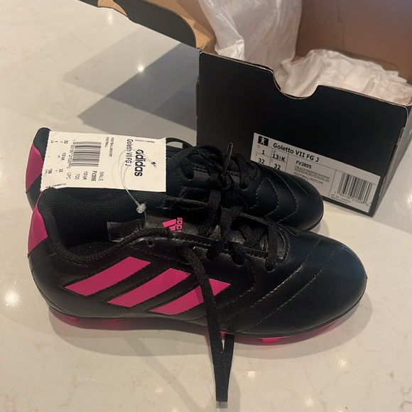 Adidas Kids Soccer Cleats - Picture 3 of 4